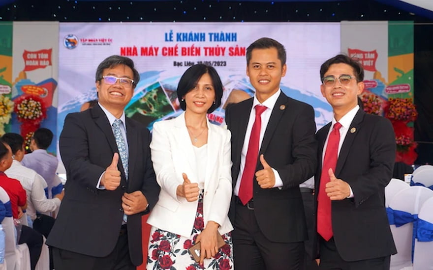 thành viên chủ chốt ban lãnh đạo việt úc và skale human capital chụp ảnh kỷ niệm  Thành viên chủ chốt Ban Lãnh đạo Việt Úc và SKALE Human Capital chụp ảnh kỷ niệm